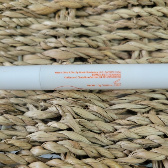 Chella Eyebrow Creme Wand Tantalizing Taupe w/ Angeled Brush BNIB ToGo Friendly - Picture 6 of 6